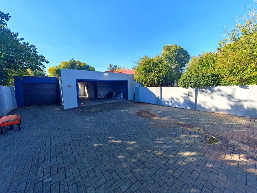 4 Bedroom Property for Sale in Bayswater Free State
